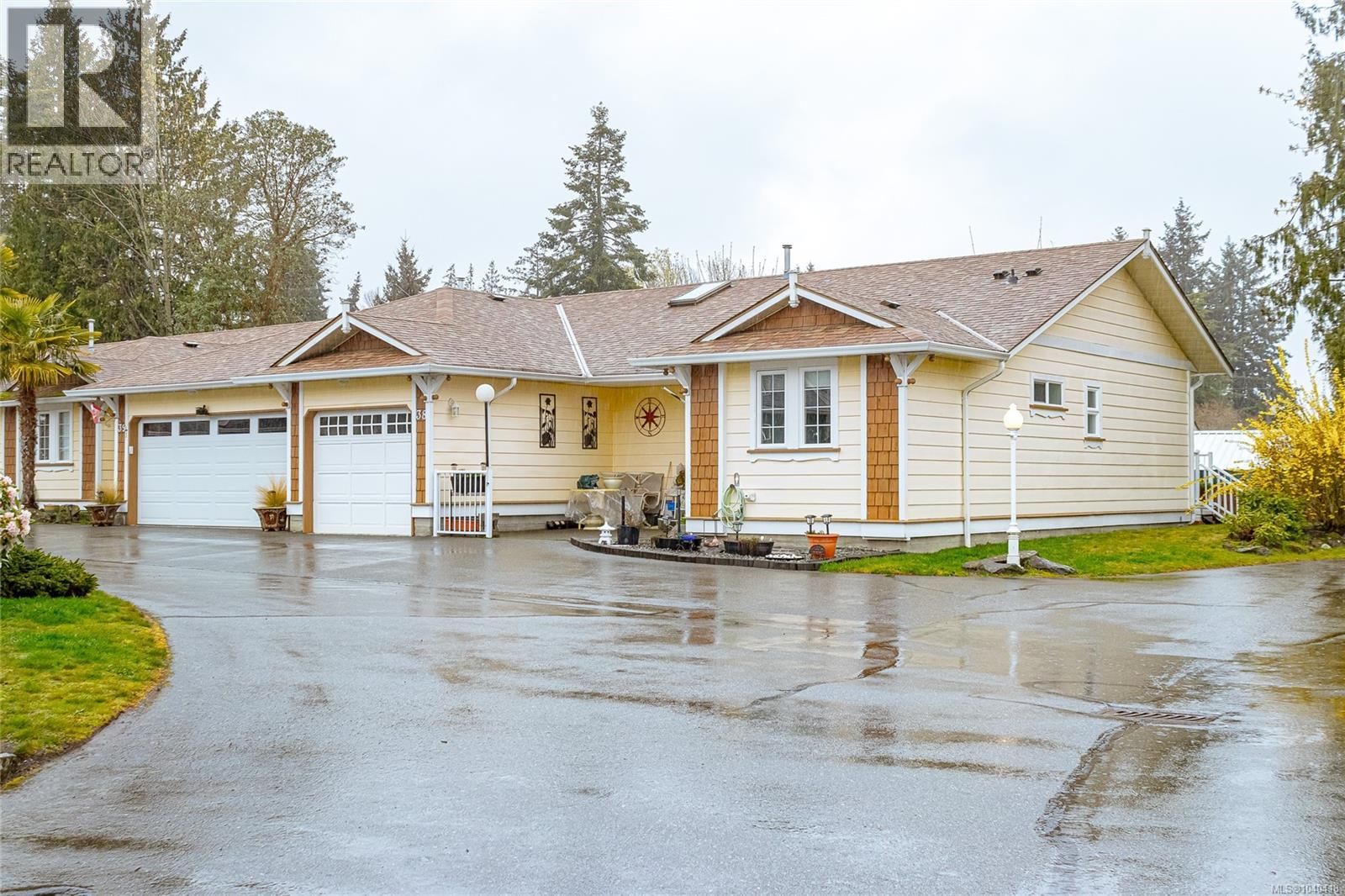 38 9933 Chemainus Road property photo