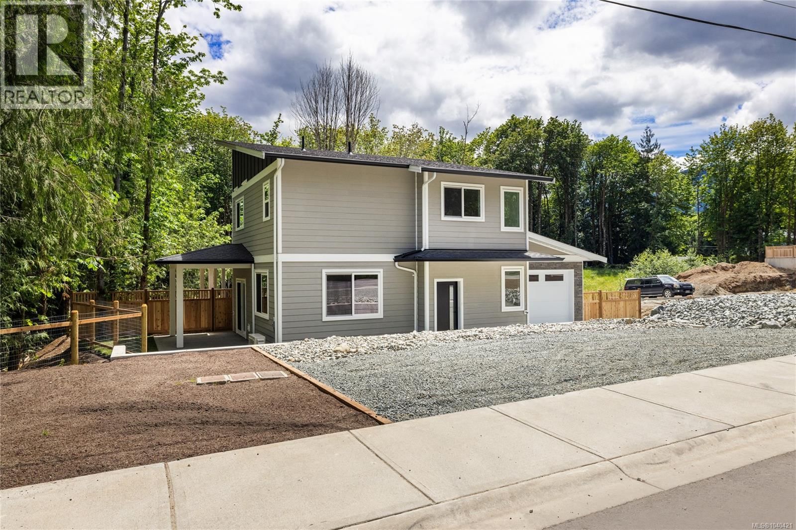 112 Elk Road property photo