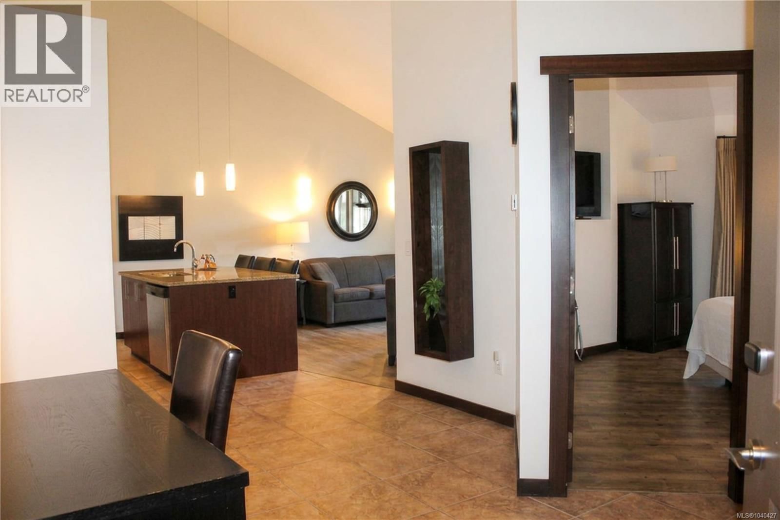 125 1175 Resort Drive property photo
