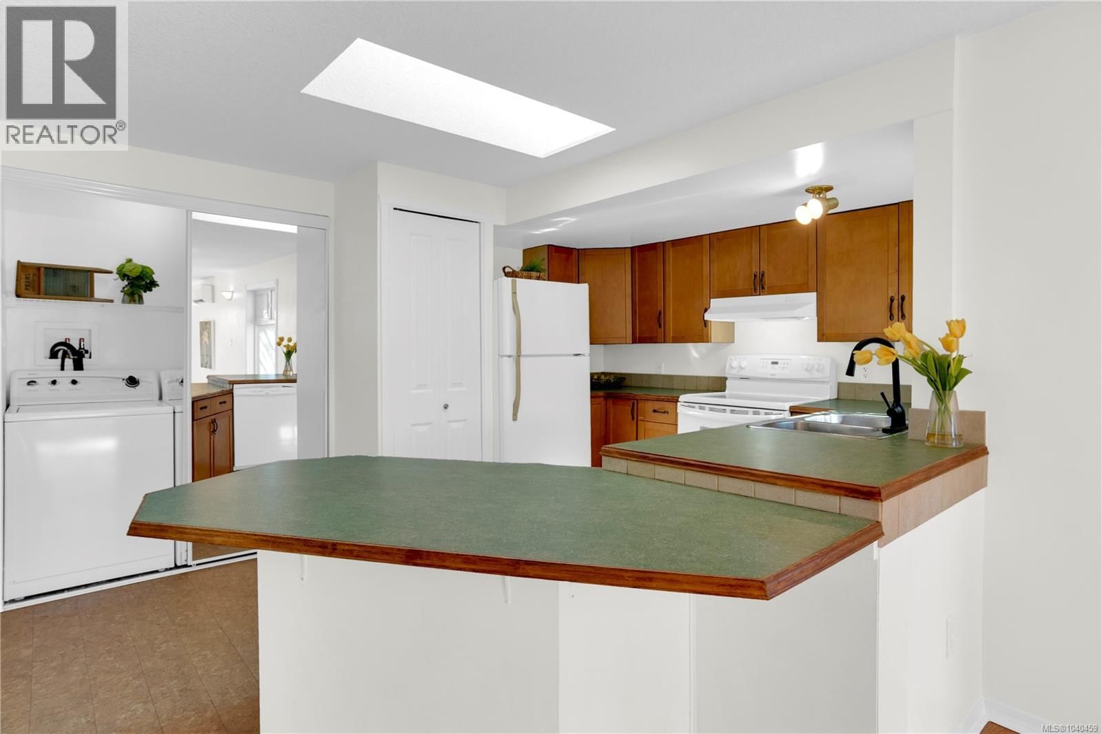 7 80 Fifth Street property photo