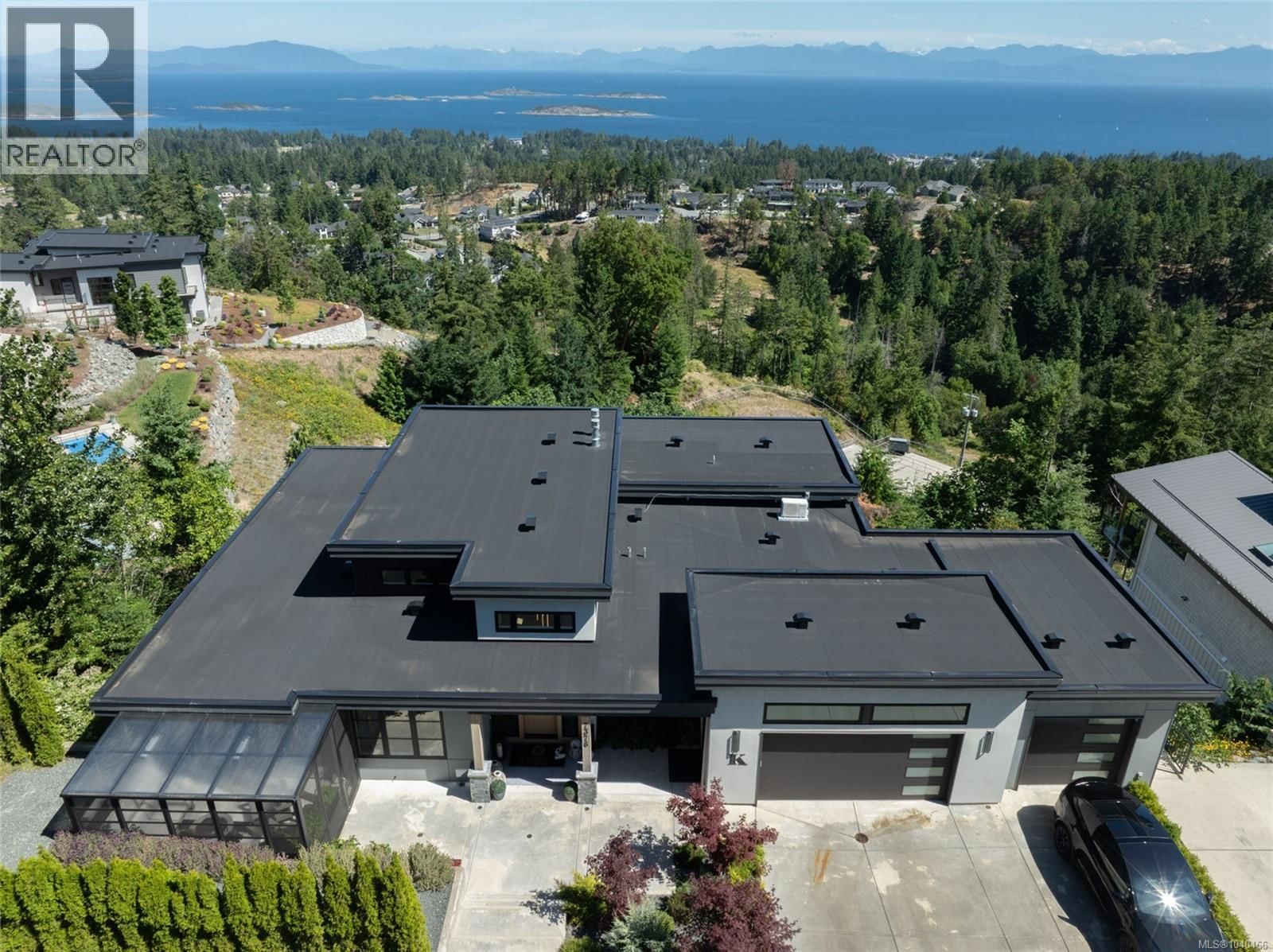 7376 High Ridge Crescent