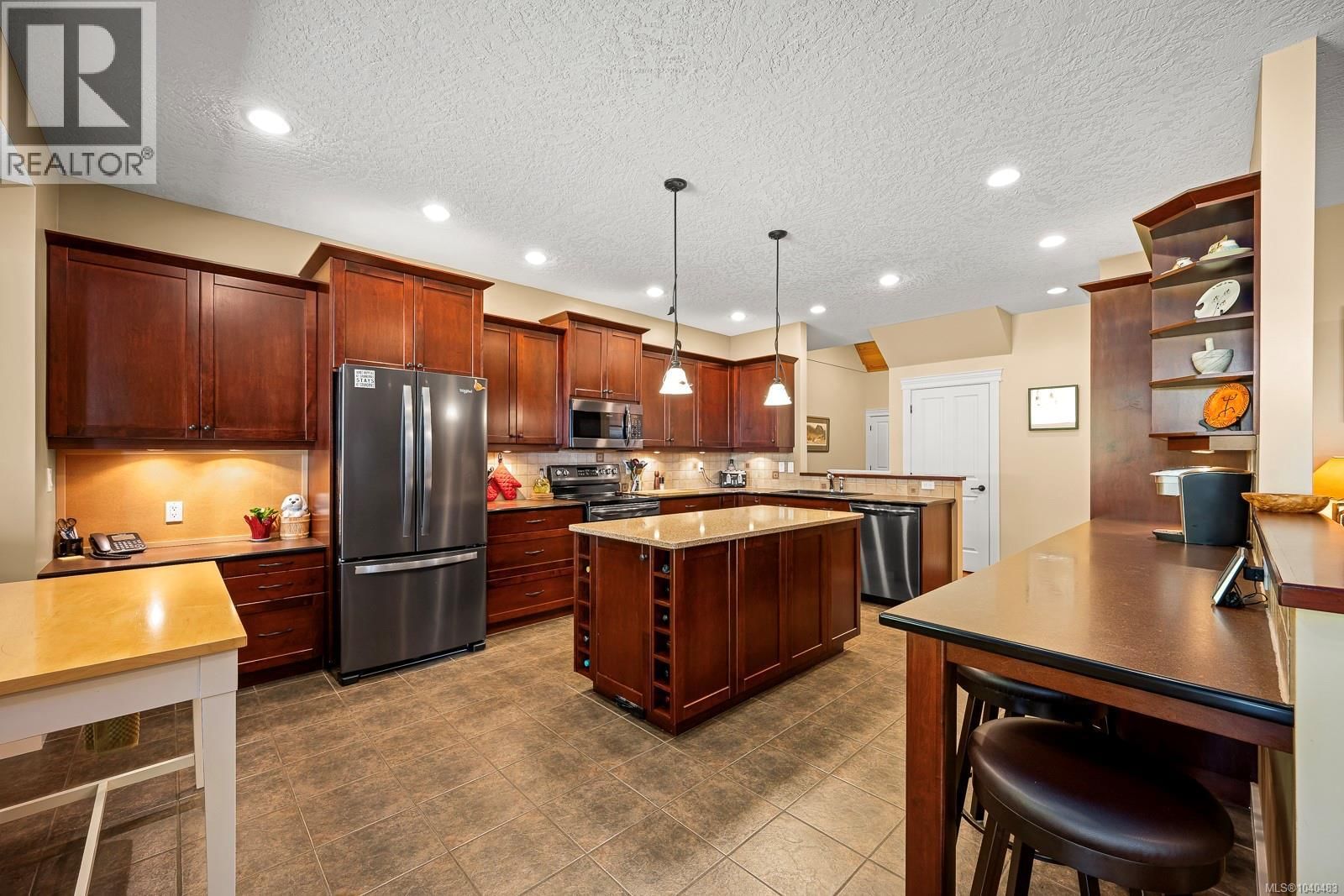 641 Colby Road property photo