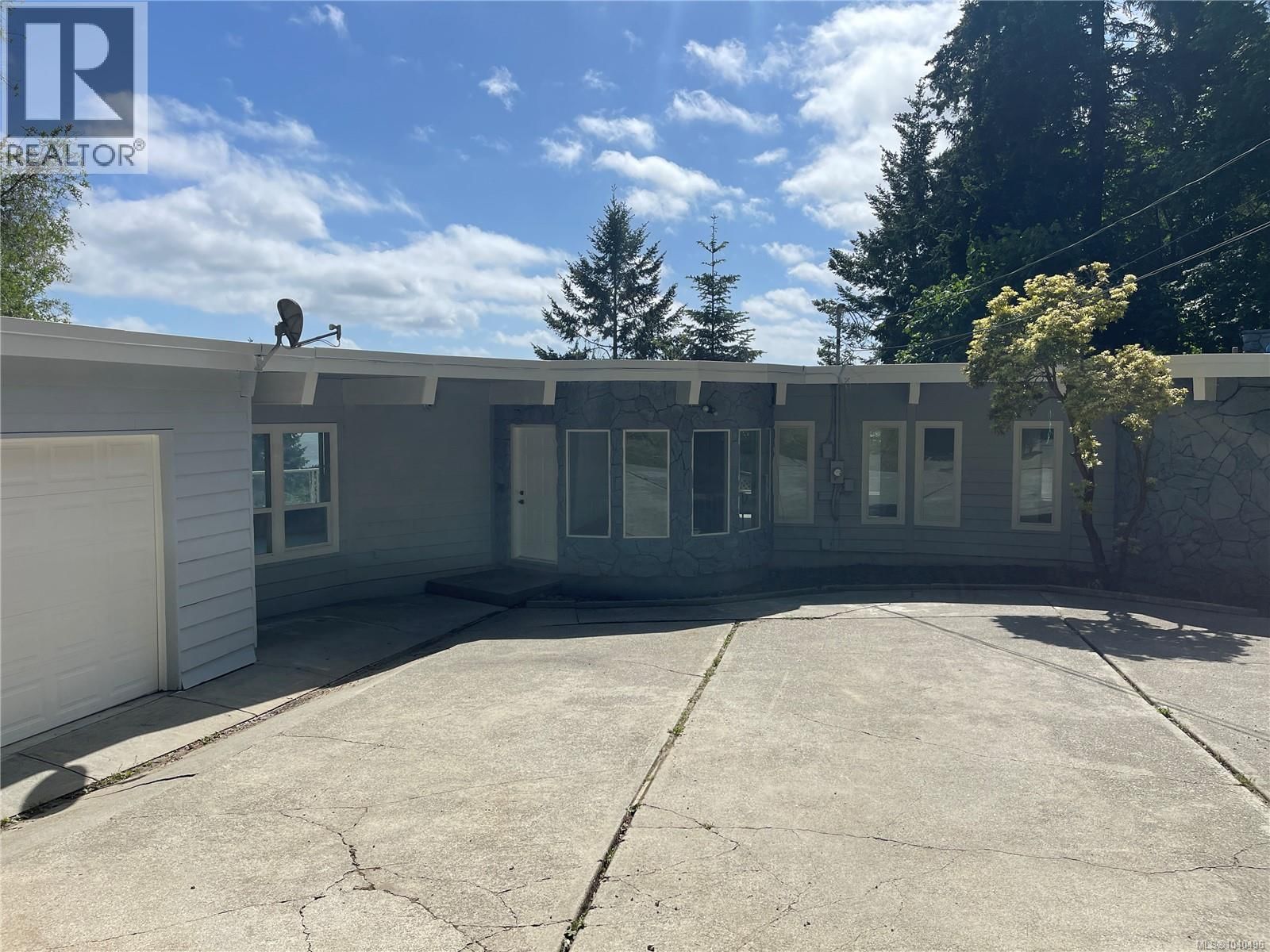 1364 Leask Road property photo