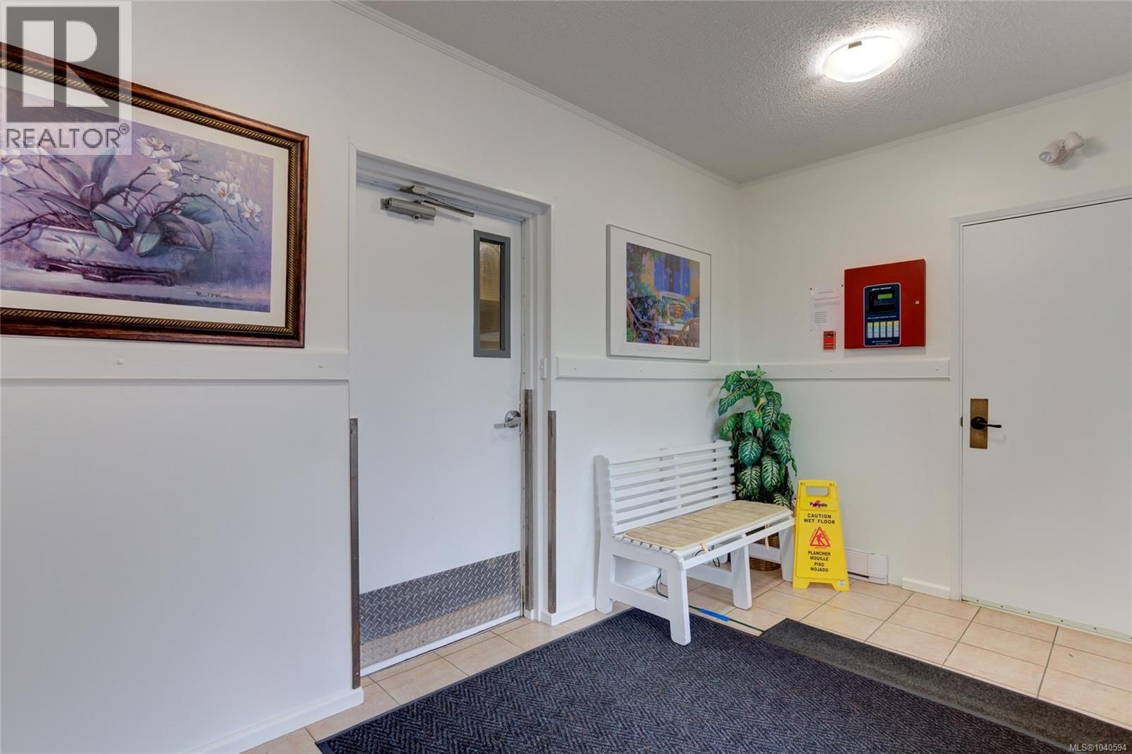 206 18 King George Street property photo