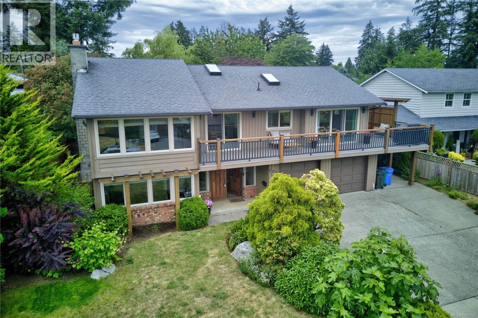 231 BLAIRGOWRIE Place property photo