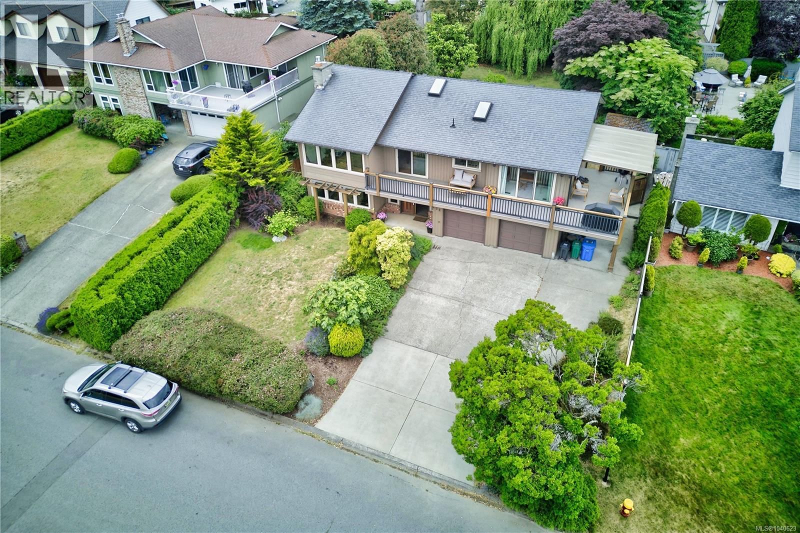 231 BLAIRGOWRIE Place property photo