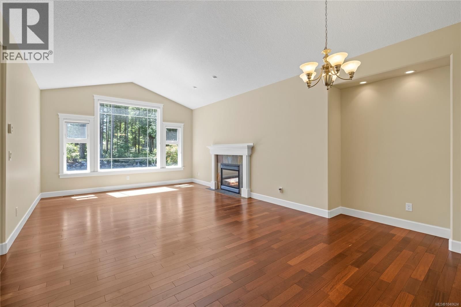 1057 Paradise Place property photo