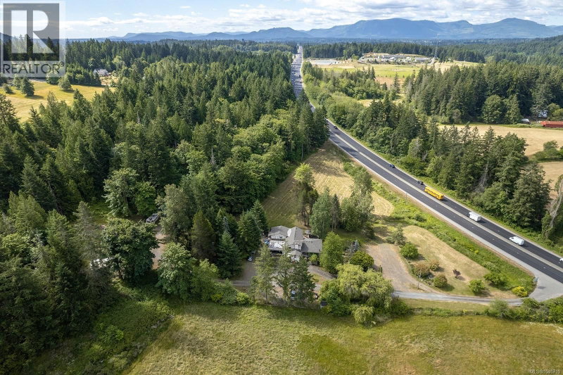 7621 Trans Canada Highway Duncan British Columbia, V9L 6B1 - 4 Bedrooms Home For Sale
