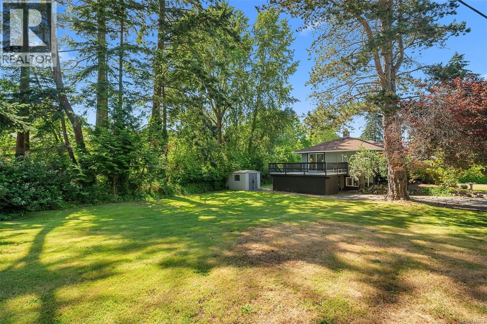 3990 Haro Road property photo