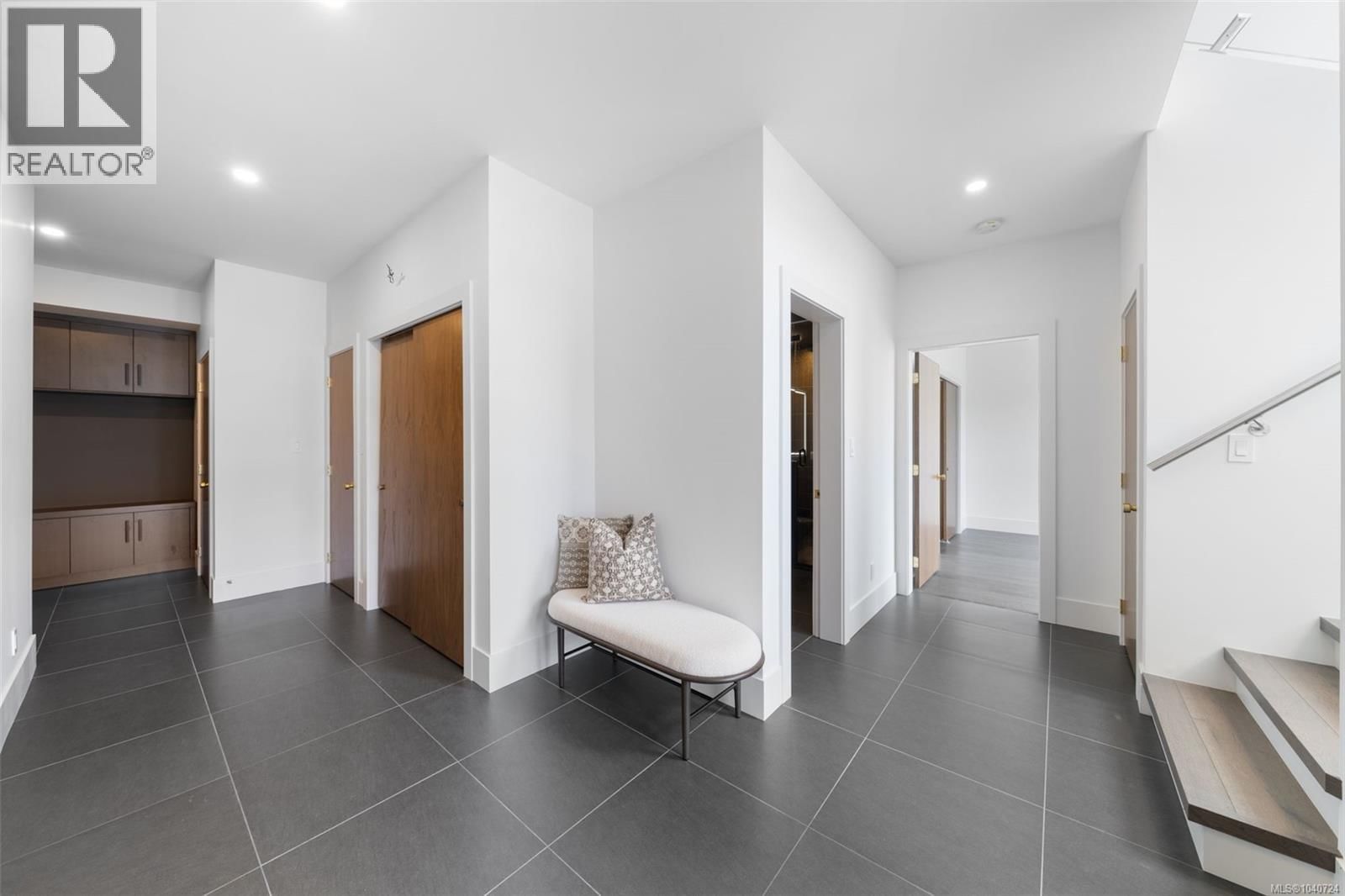 1221 Viewtop Road property photo