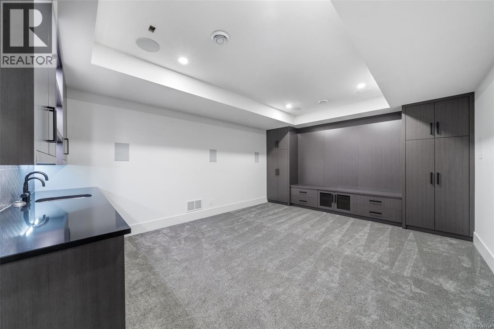 1221 Viewtop Road property photo