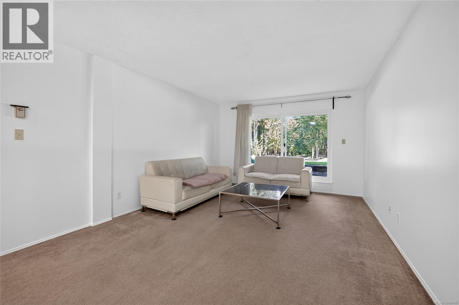 127 6711 Dover Road property photo