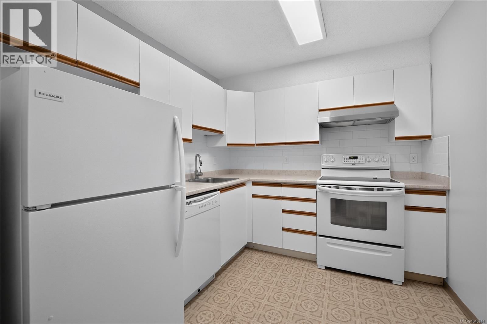 127 6711 Dover Road property photo