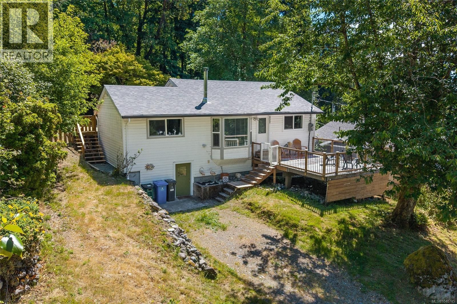 8555 Maple Ridge Road