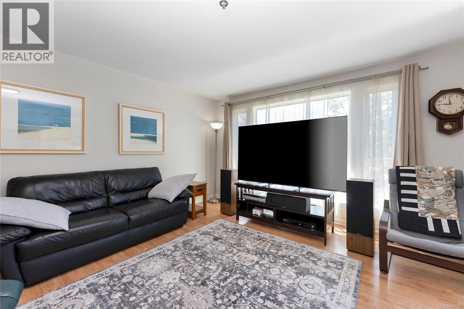 209 3969 Shelbourne Street property photo