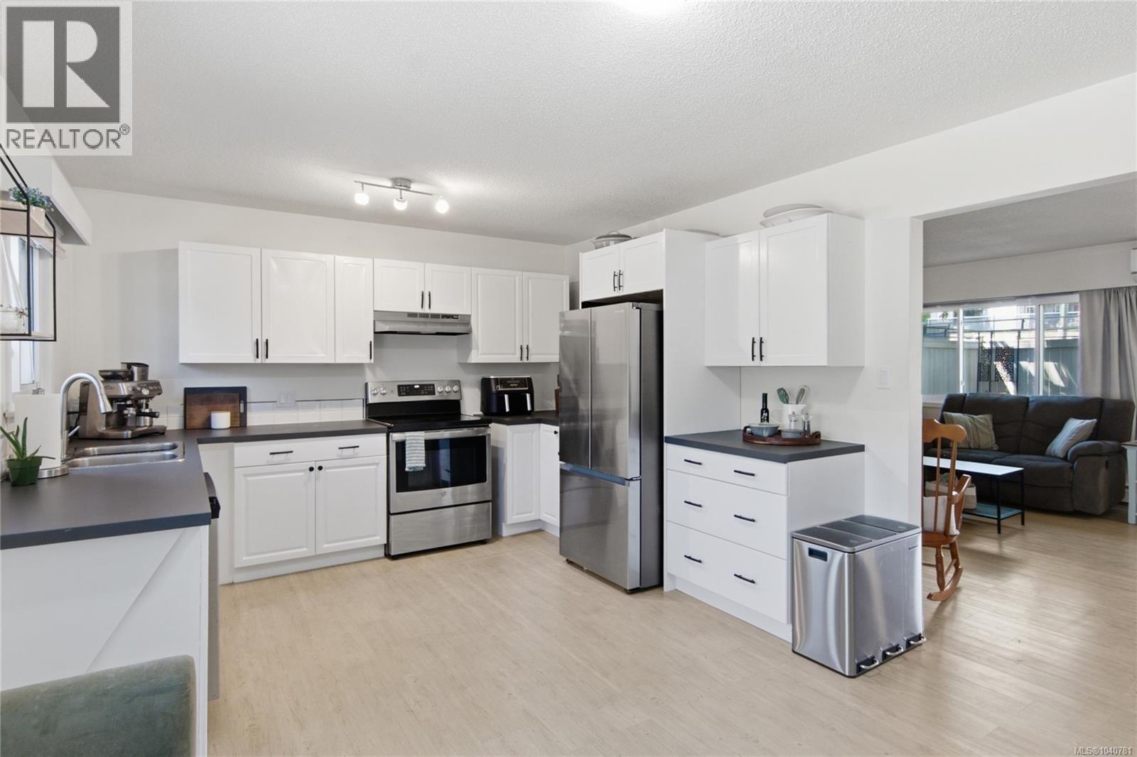 18 3271 Cowichan Lake Road property photo