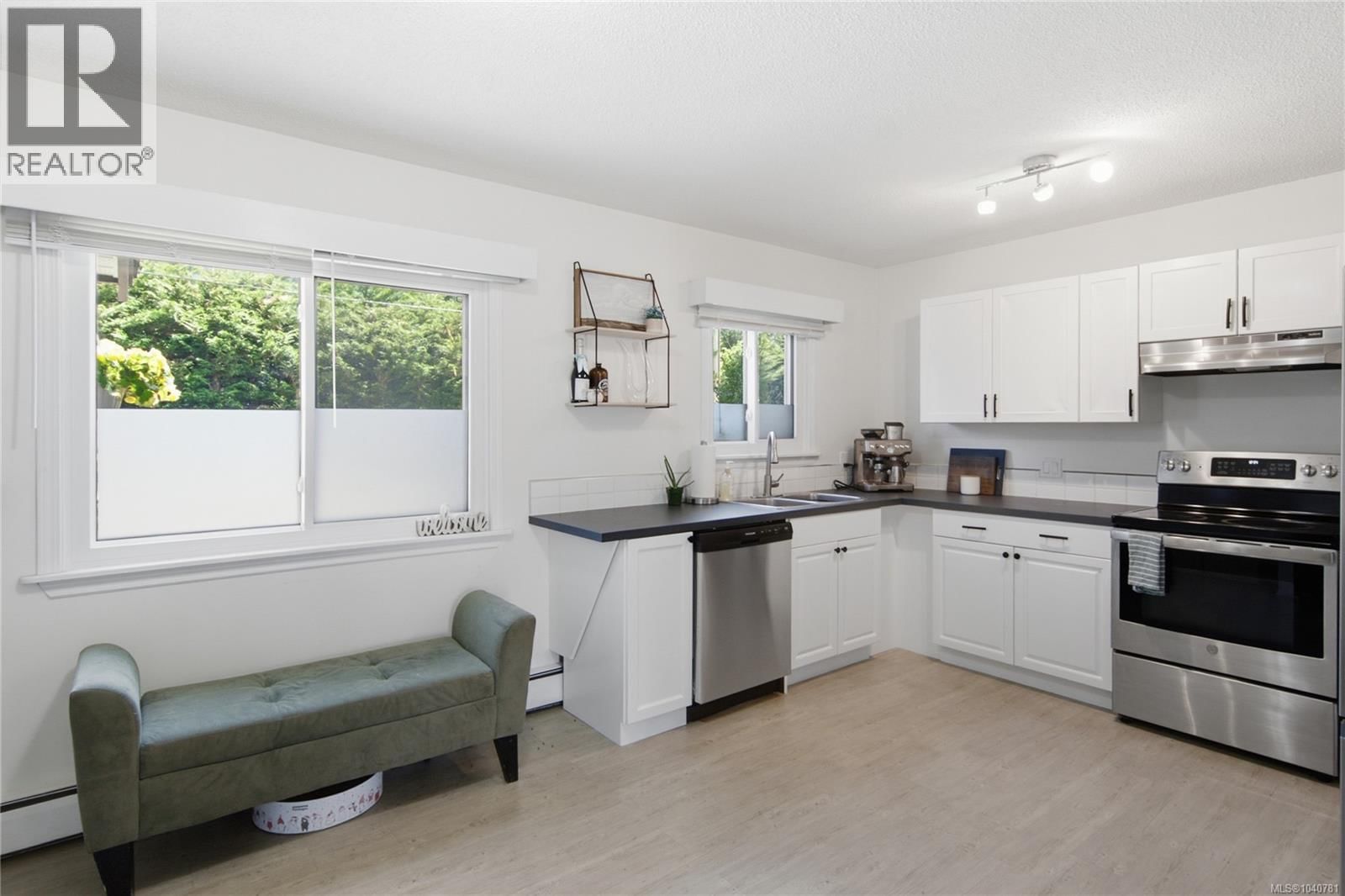 18 3271 Cowichan Lake Road property photo