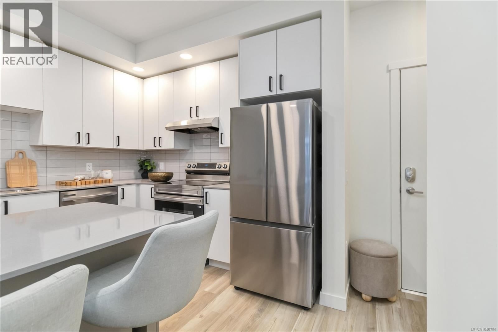 617 2390 City Gate Boulevard property photo