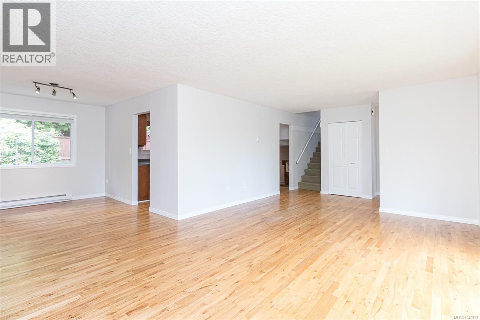 899 Cecil Blogg Drive property photo