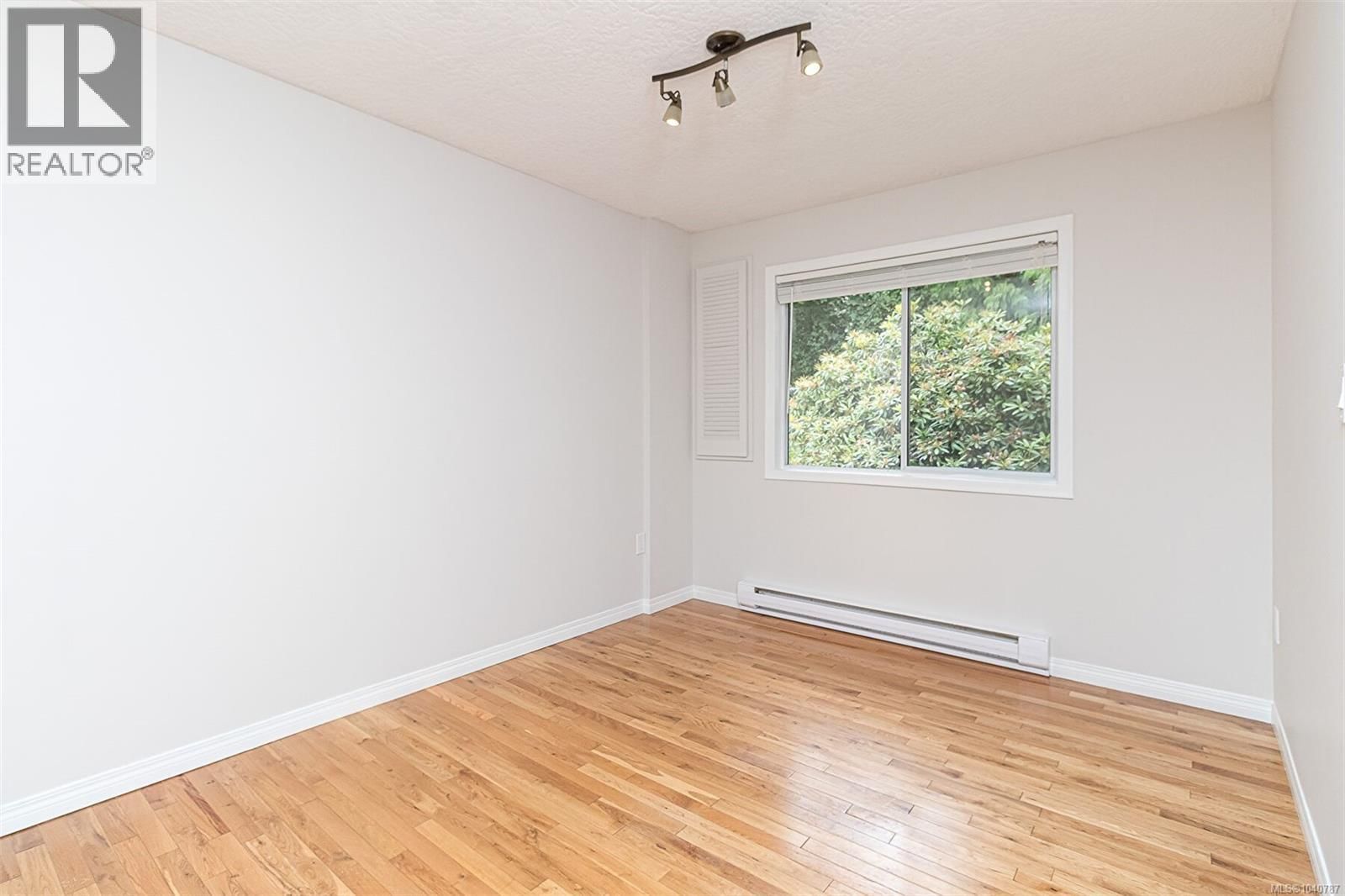 899 Cecil Blogg Drive property photo