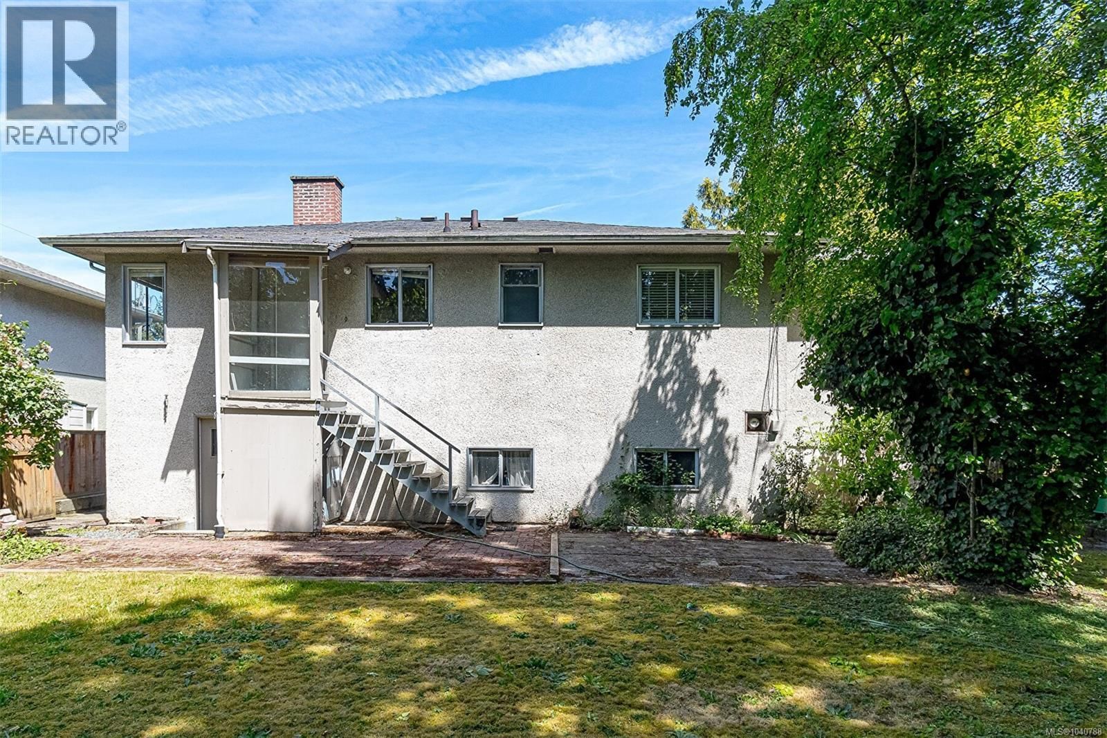 667 Jones Terrace property photo
