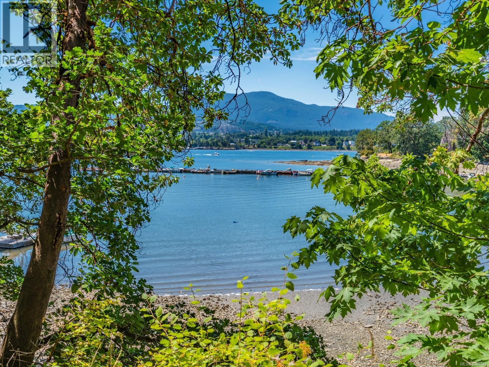 137 Pirates Lane, Protection Island, British Columbia V9R 6R1