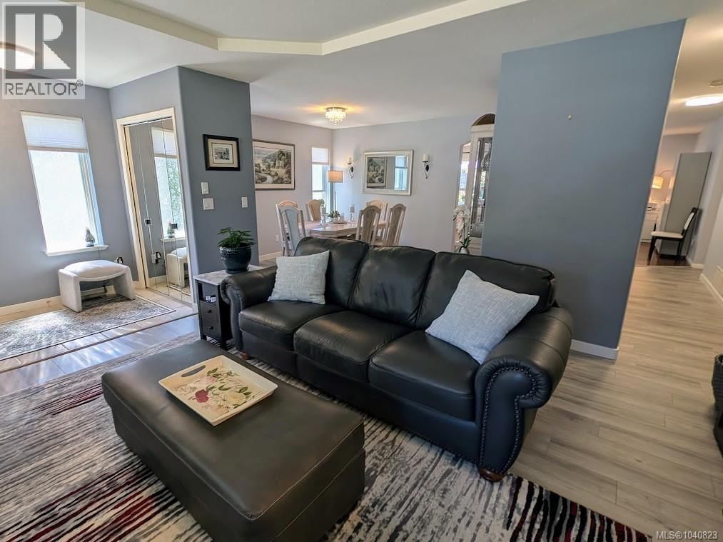 886 Stanhope Road property photo
