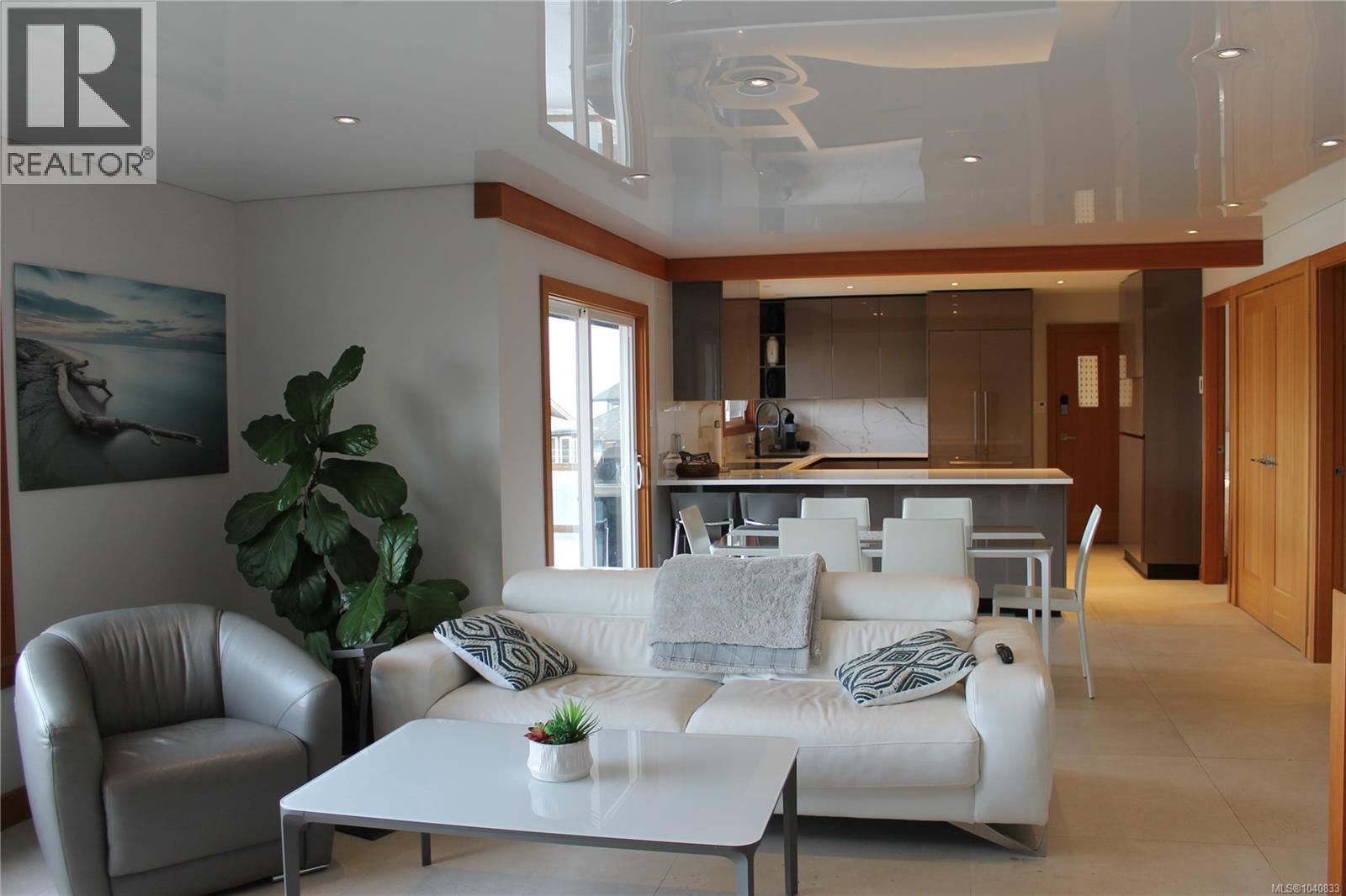 1721 Wilmot Road property photo