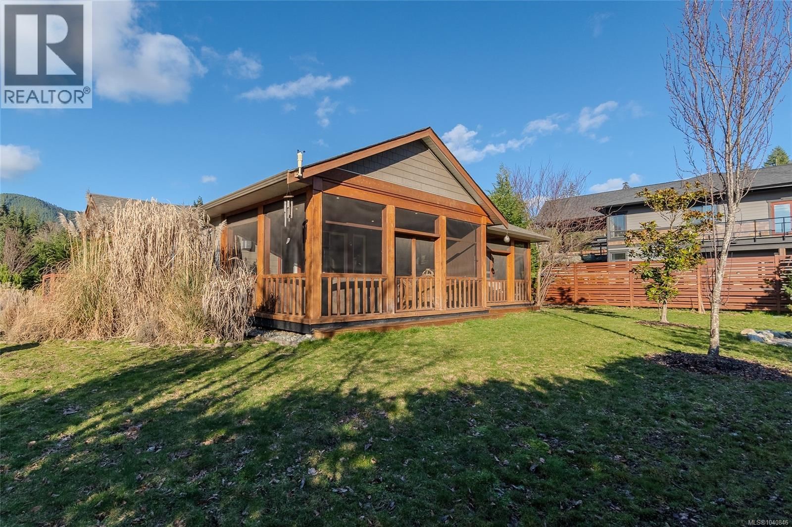 7284 Lakefront Drive property photo