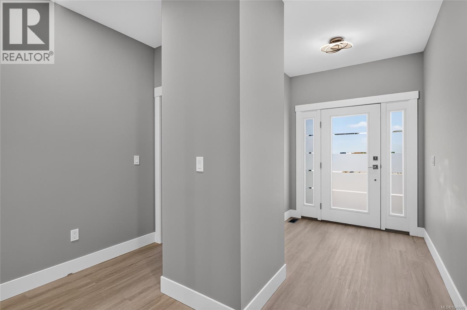 473 Hampstead Street property photo