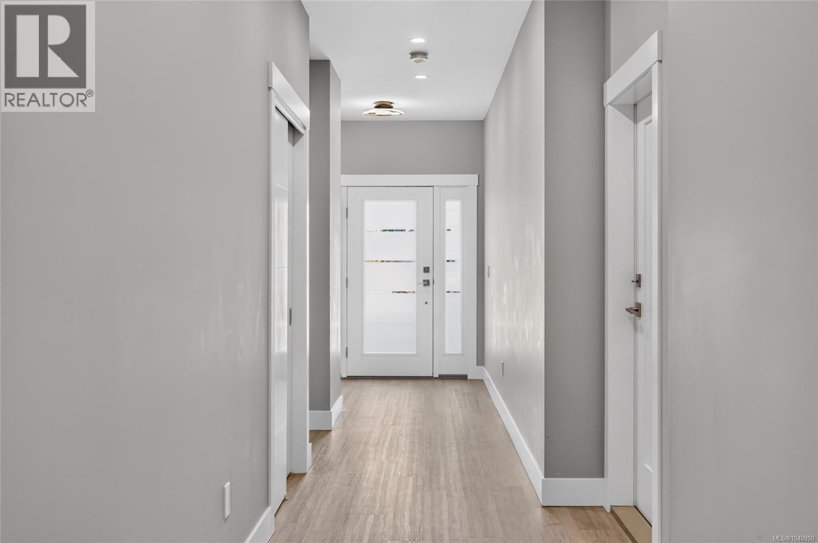 473 Hampstead Street property photo