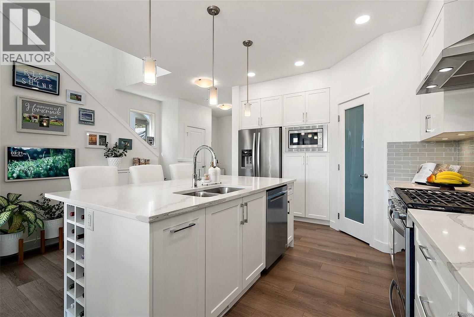 220 Caspian Drive property photo