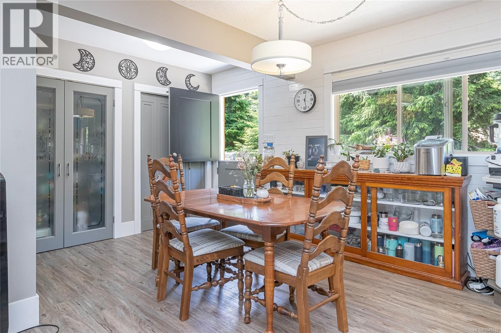 6340 Island Highway property photo