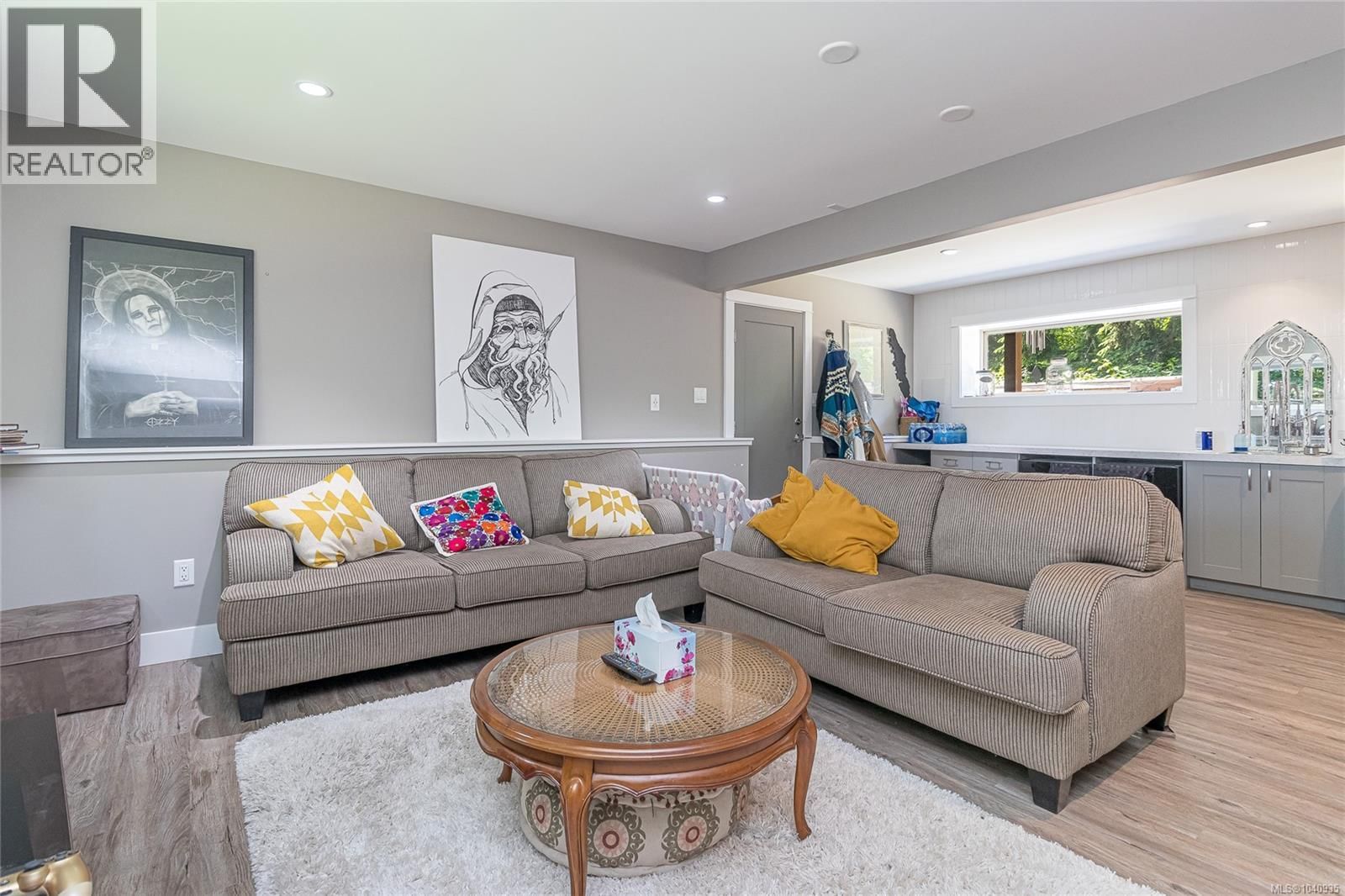 6340 Island Highway property photo