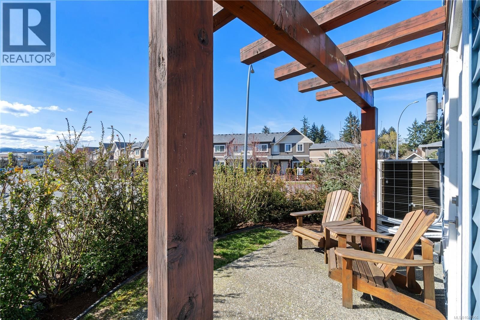 103 1800 Summerhill Place property photo