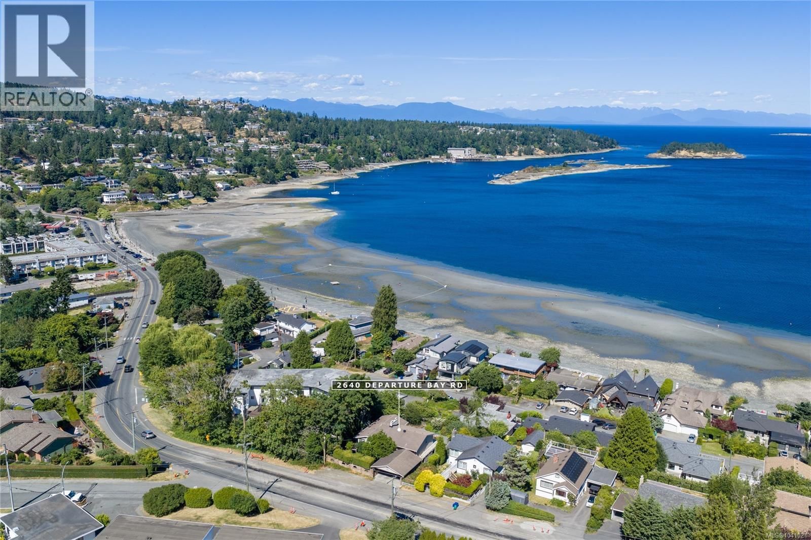 2640 Departure Bay Road property photo