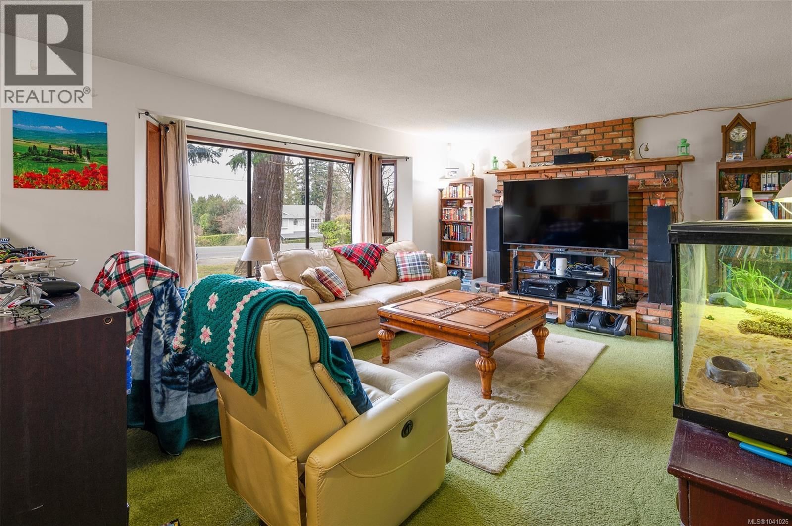 5561 Westdale Road property photo