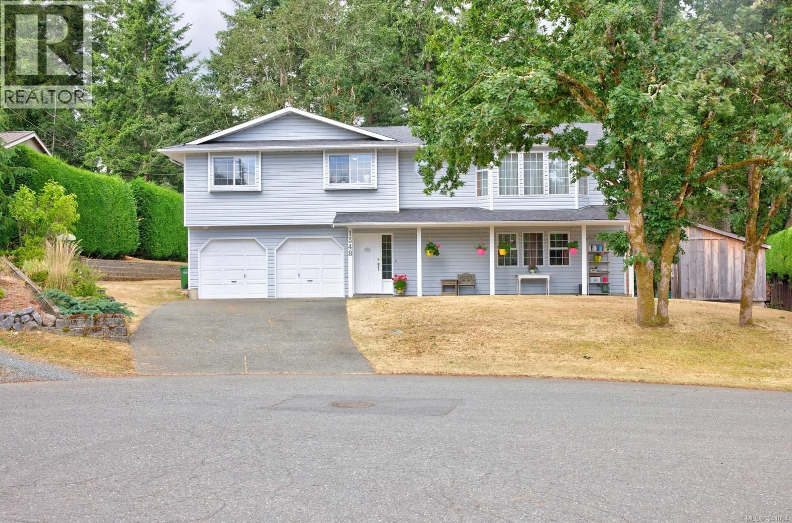 1348 Oakwood Place