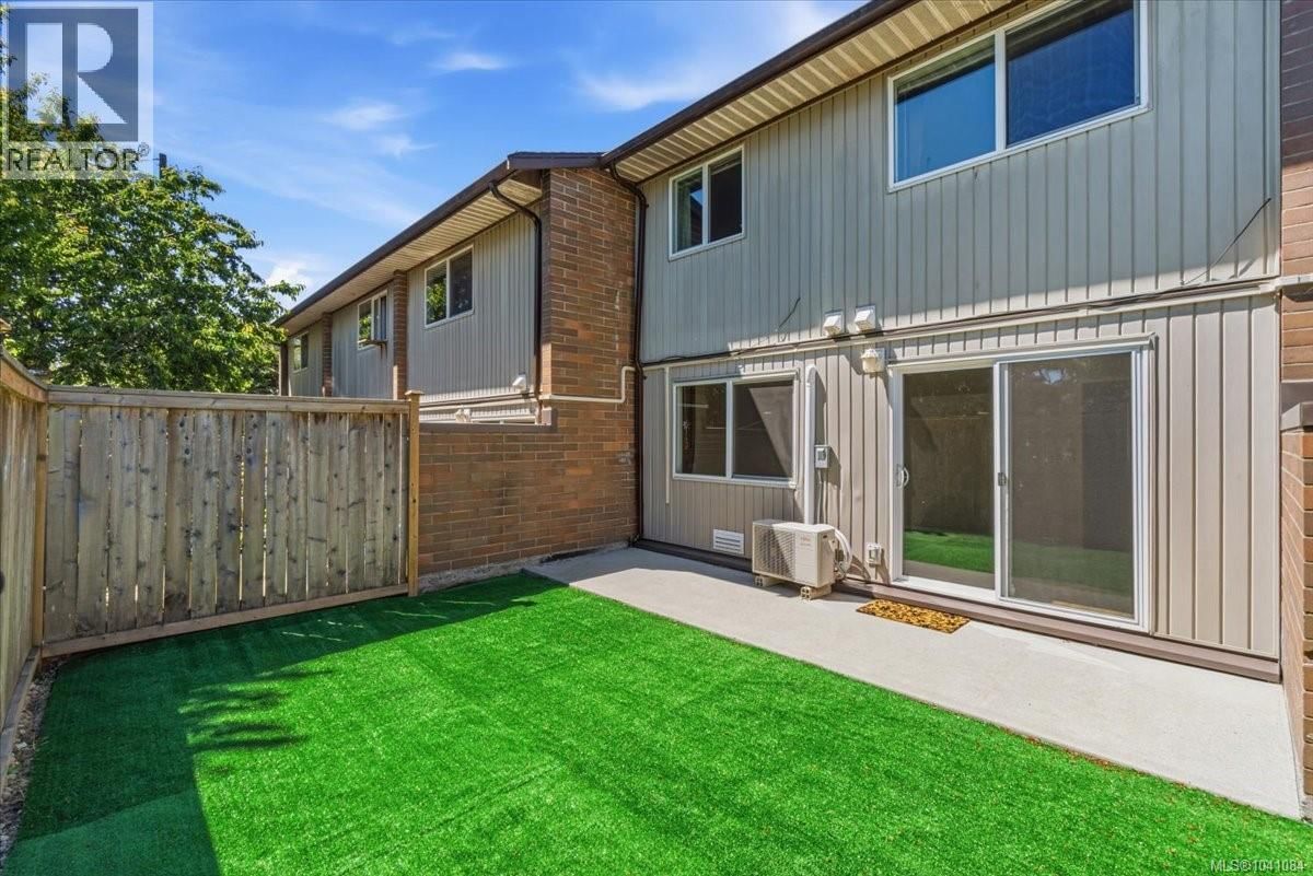 6 285 Harewood Road property photo