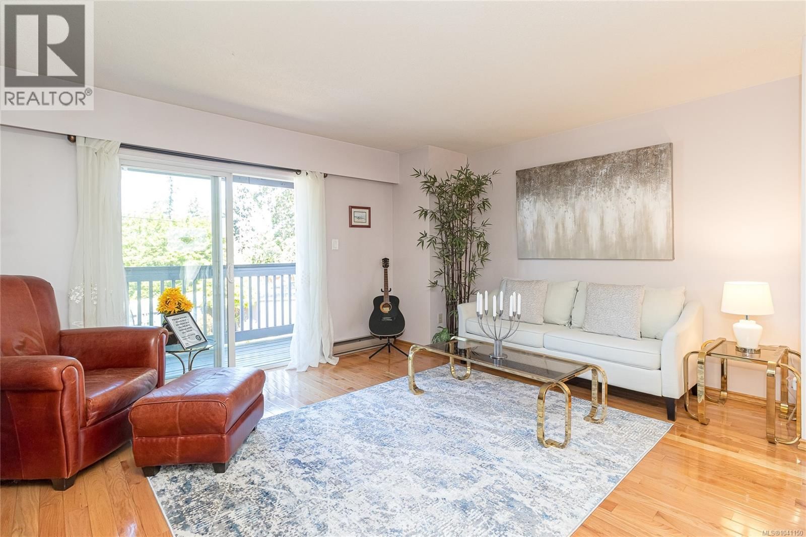 1 4391 Torquay Drive property photo