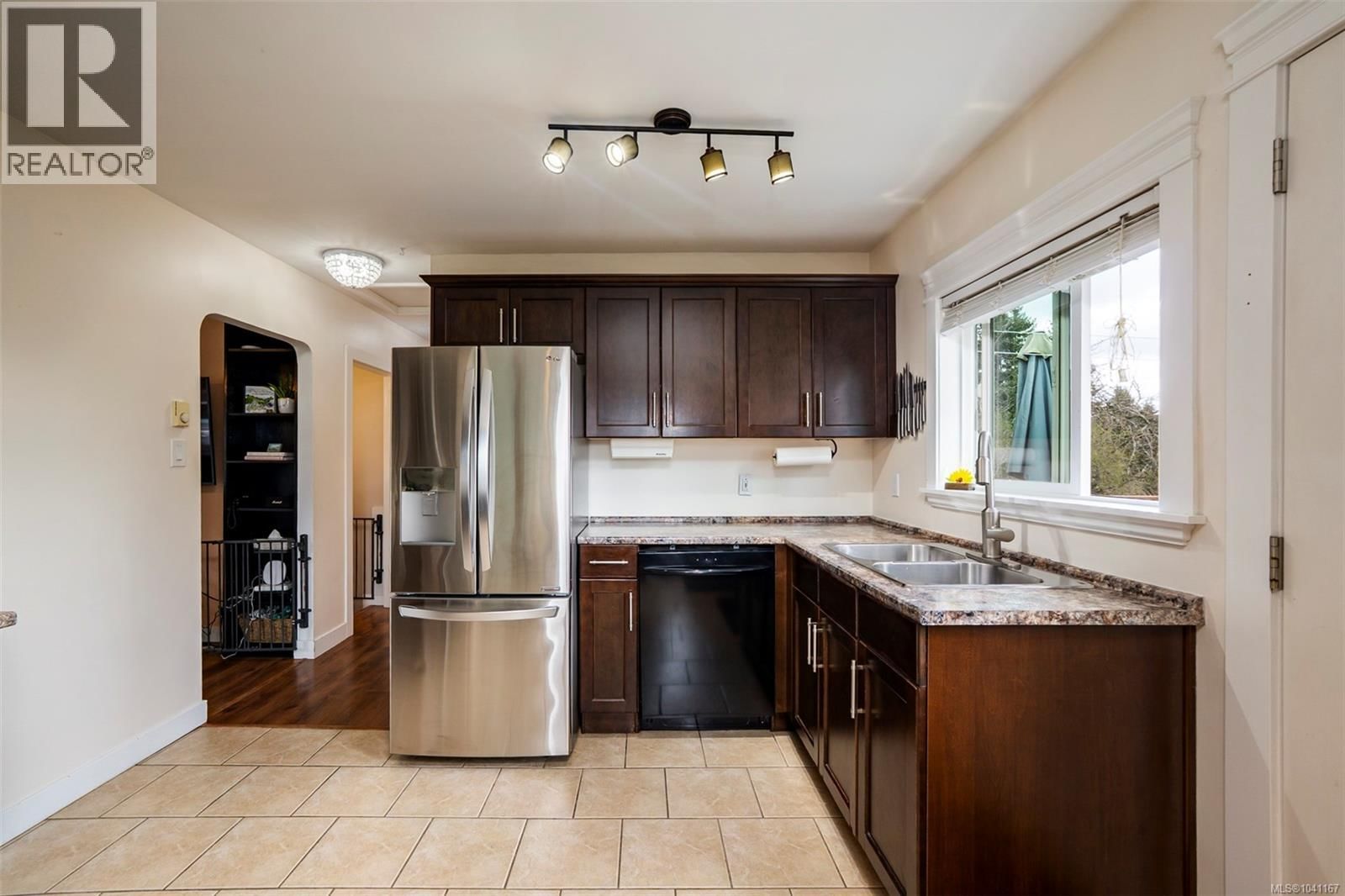 150 Wakesiah Avenue property photo