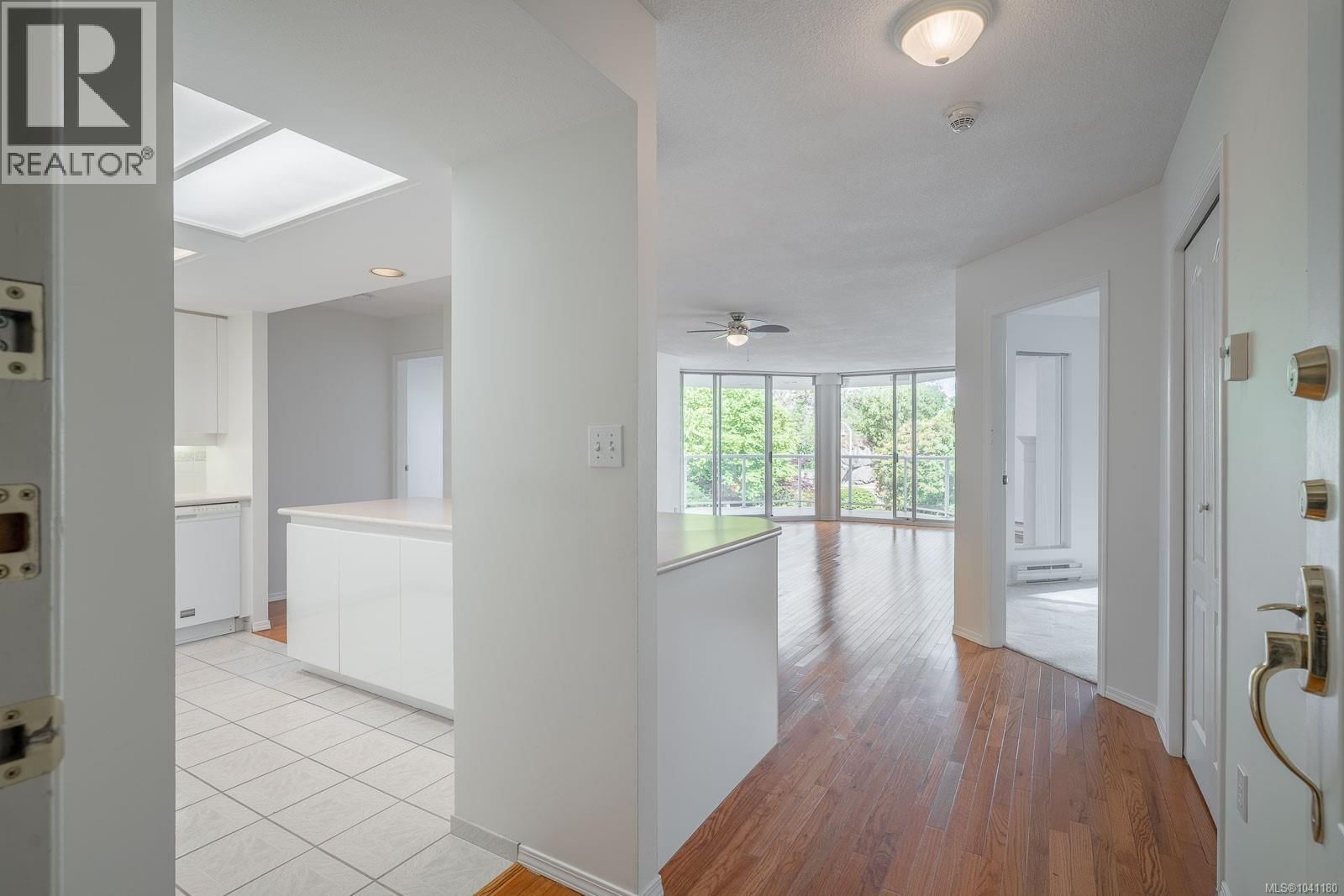 203 158 Promenade Drive property photo