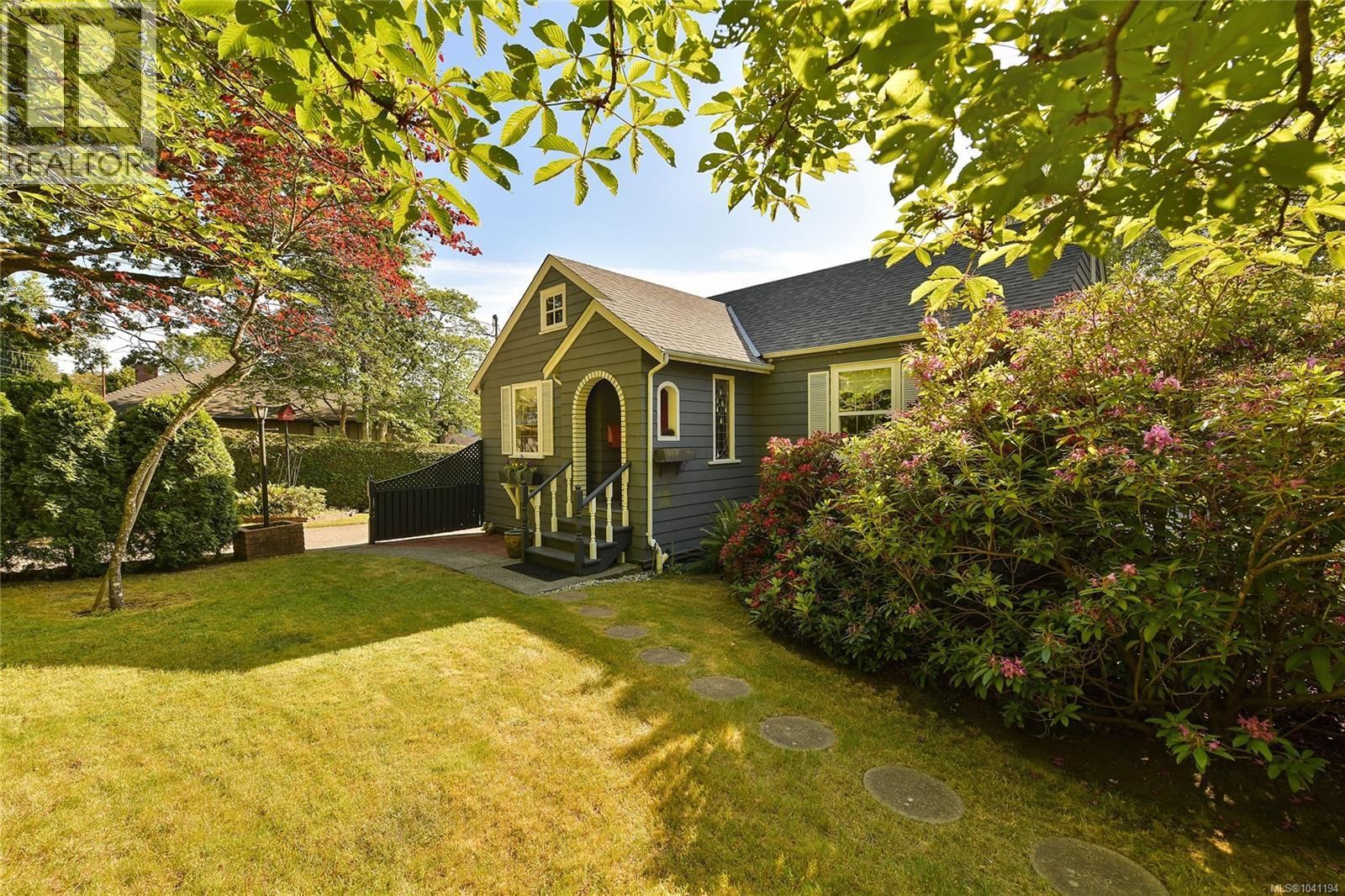 4296 CEDAR HILL Road property photo