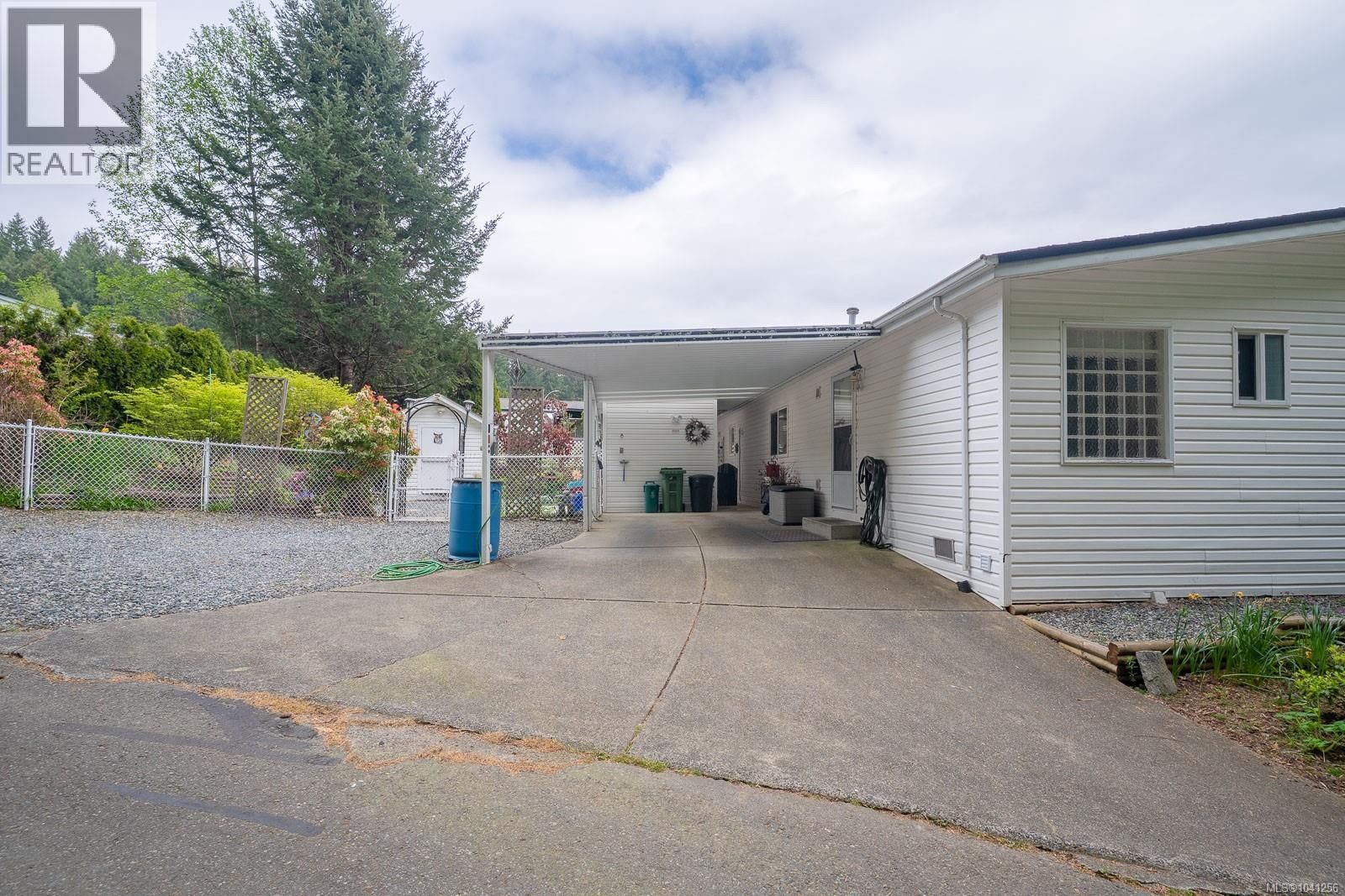 76 1051 Murchie Way property photo