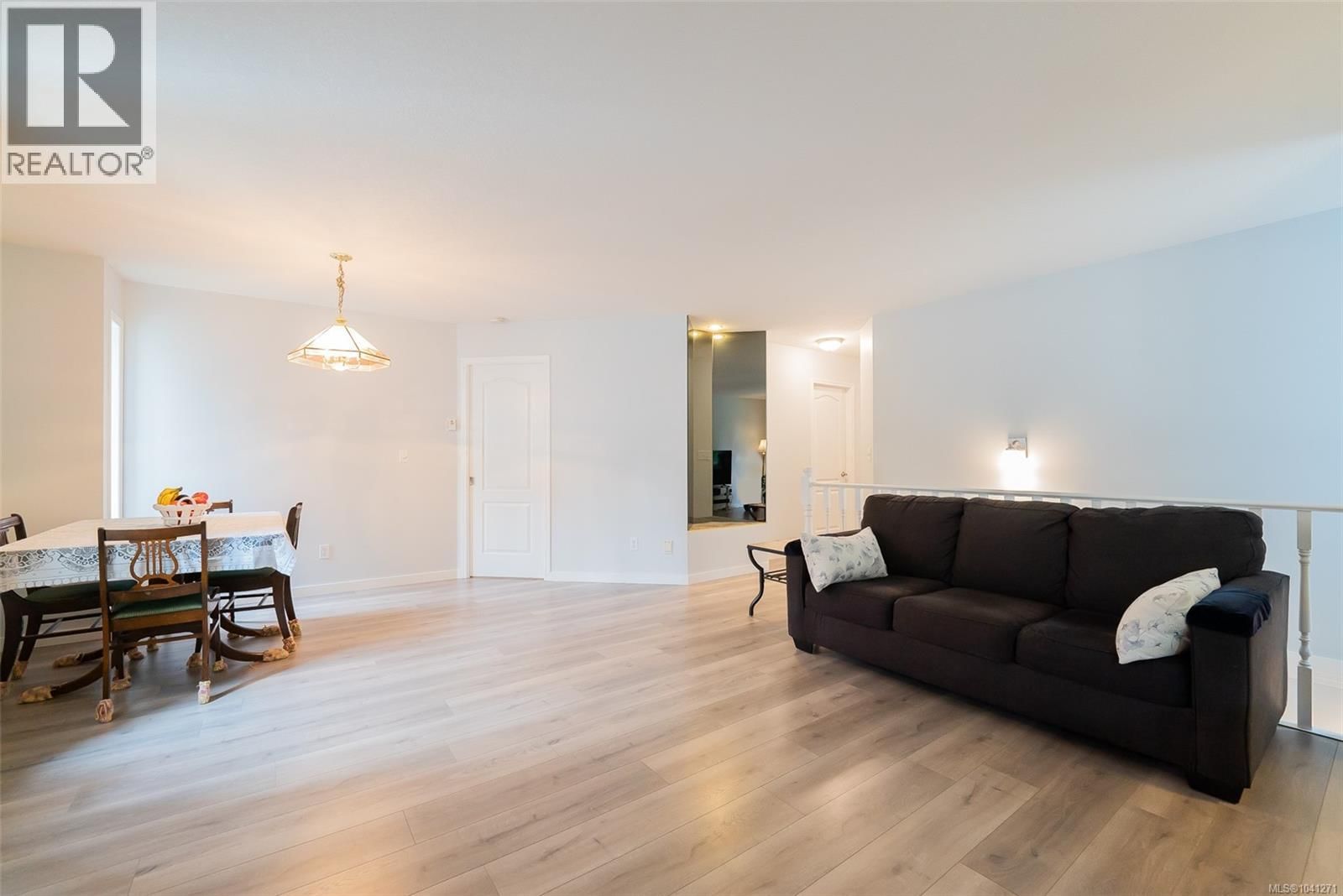 875 Brookfield Drive property photo