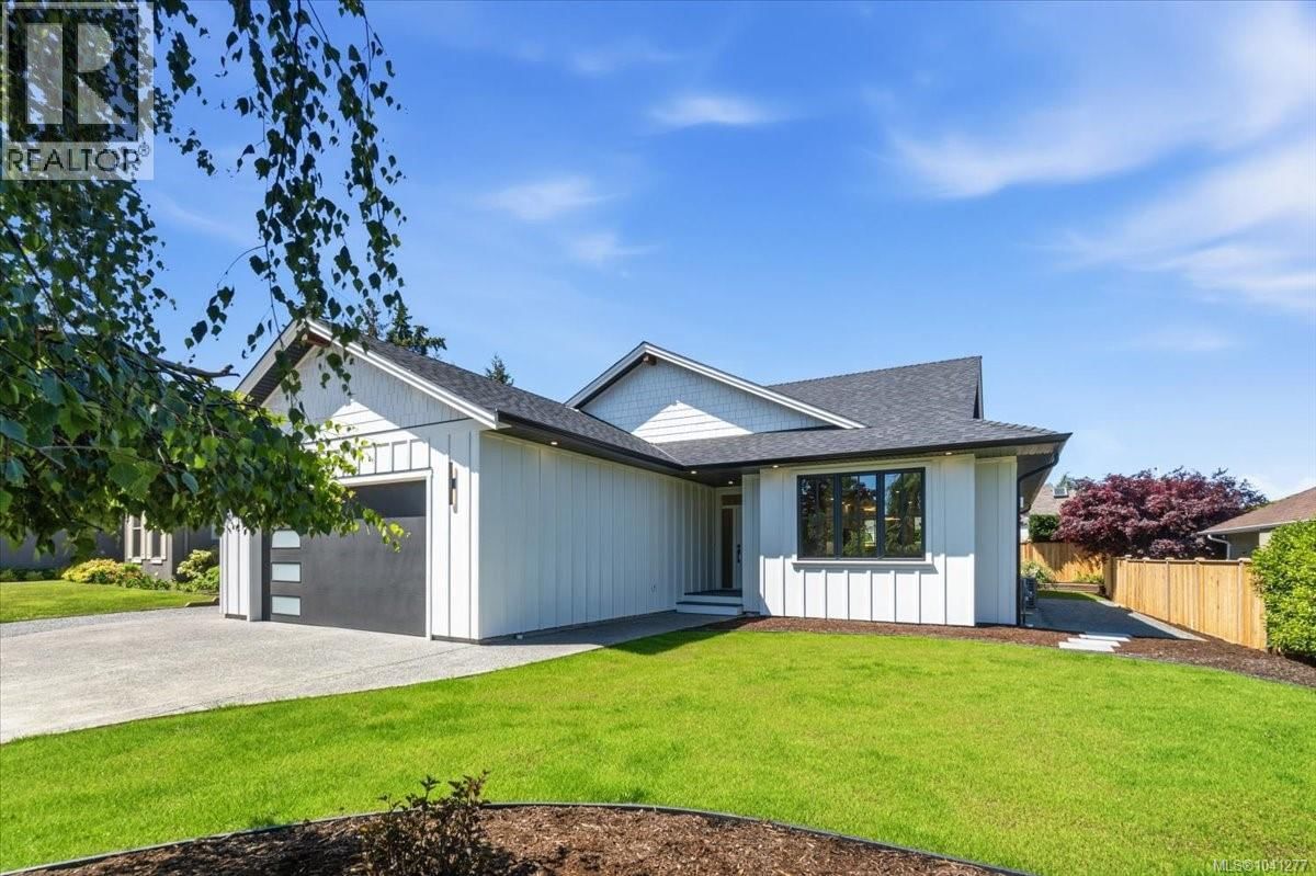846 Woodside Crescent