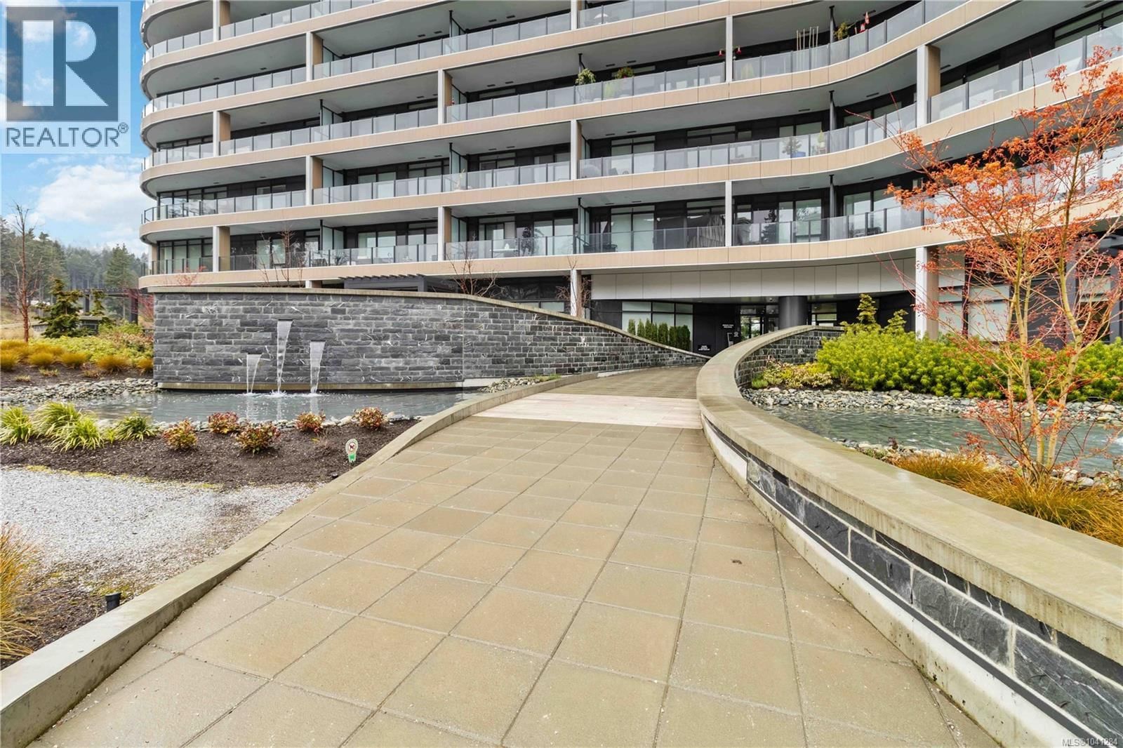 1006 2000 Hannington Road property photo