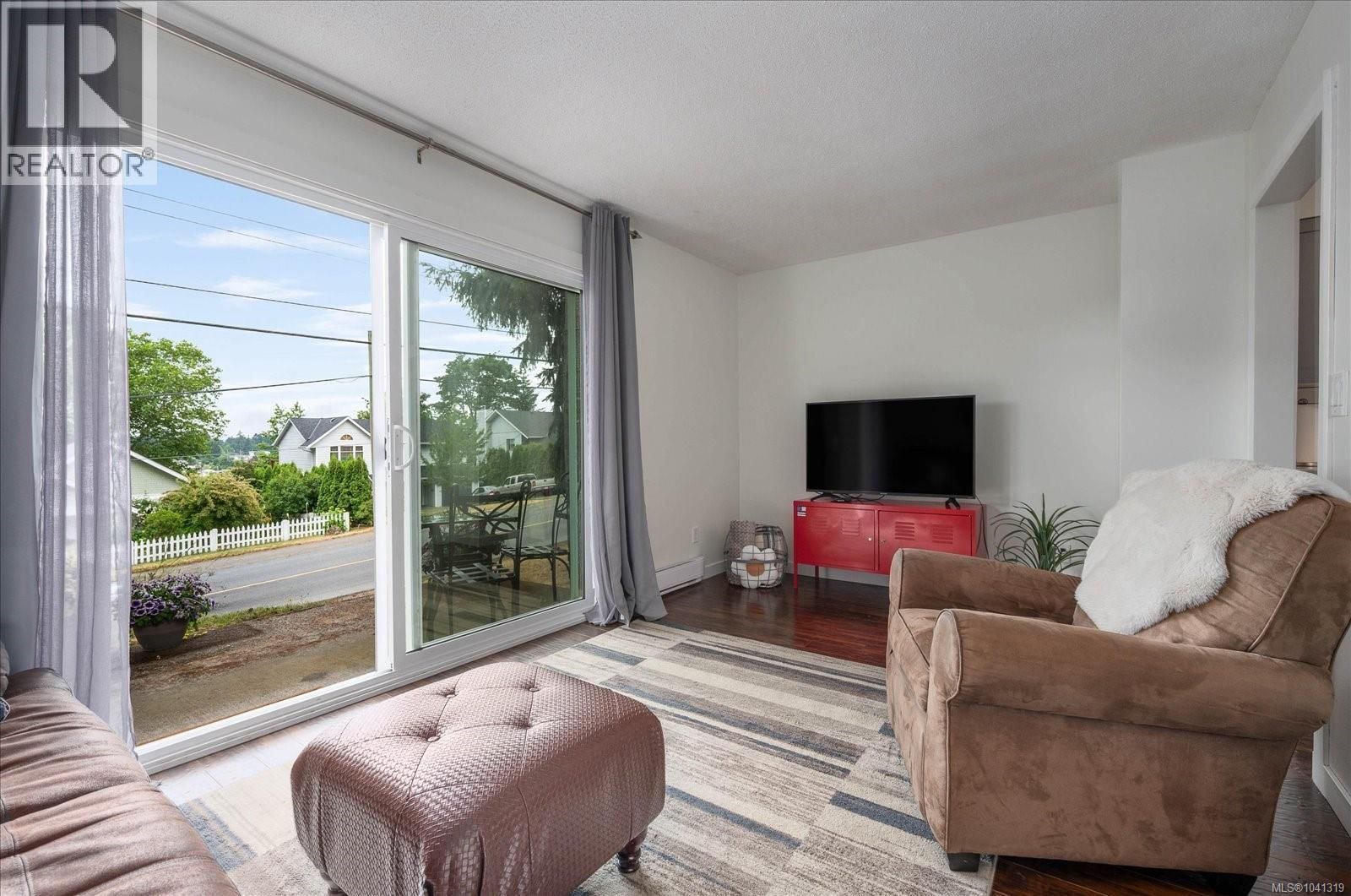 55 855 Howard Avenue property photo