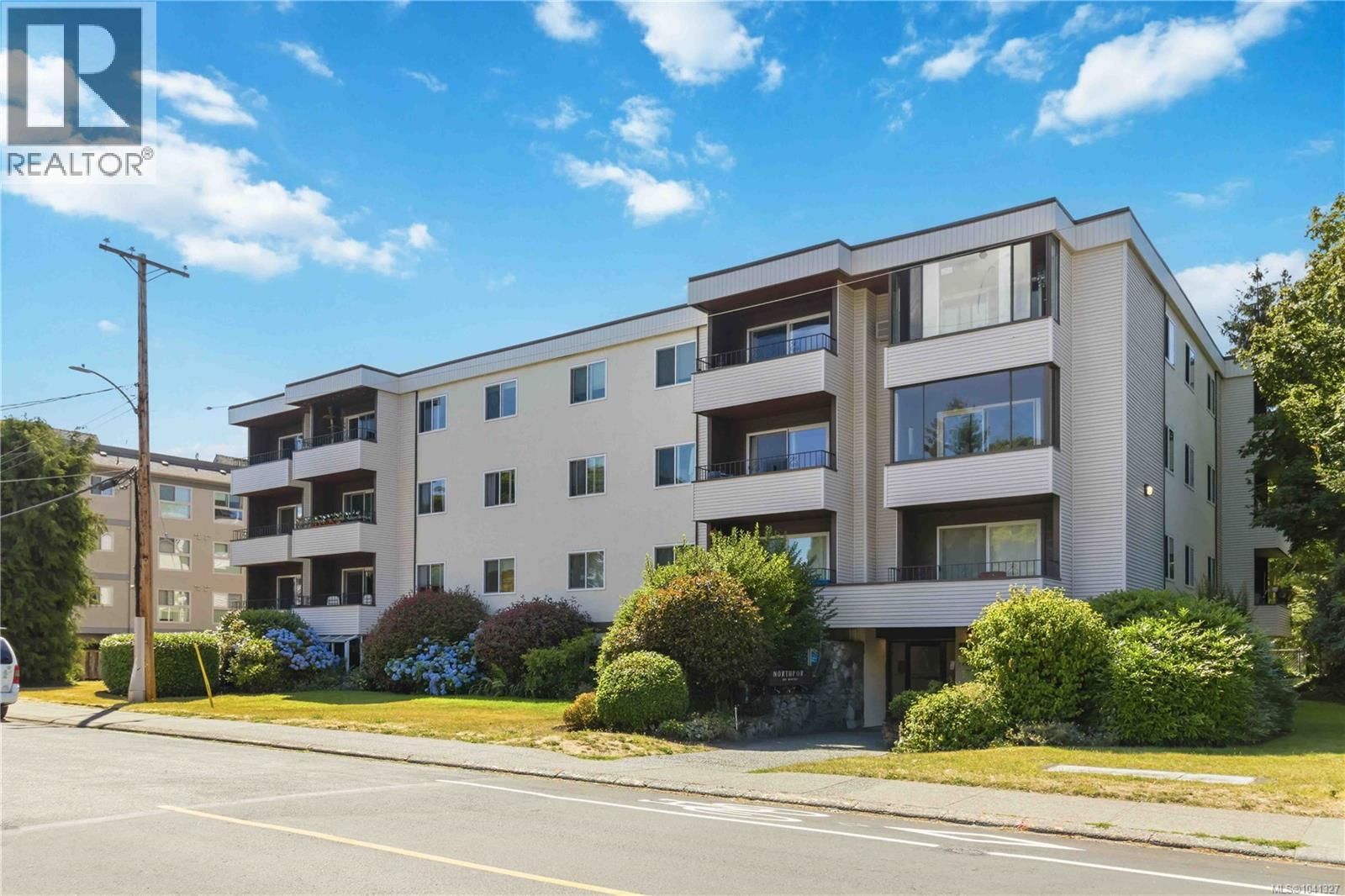 401 1571 Mortimer Street property photo