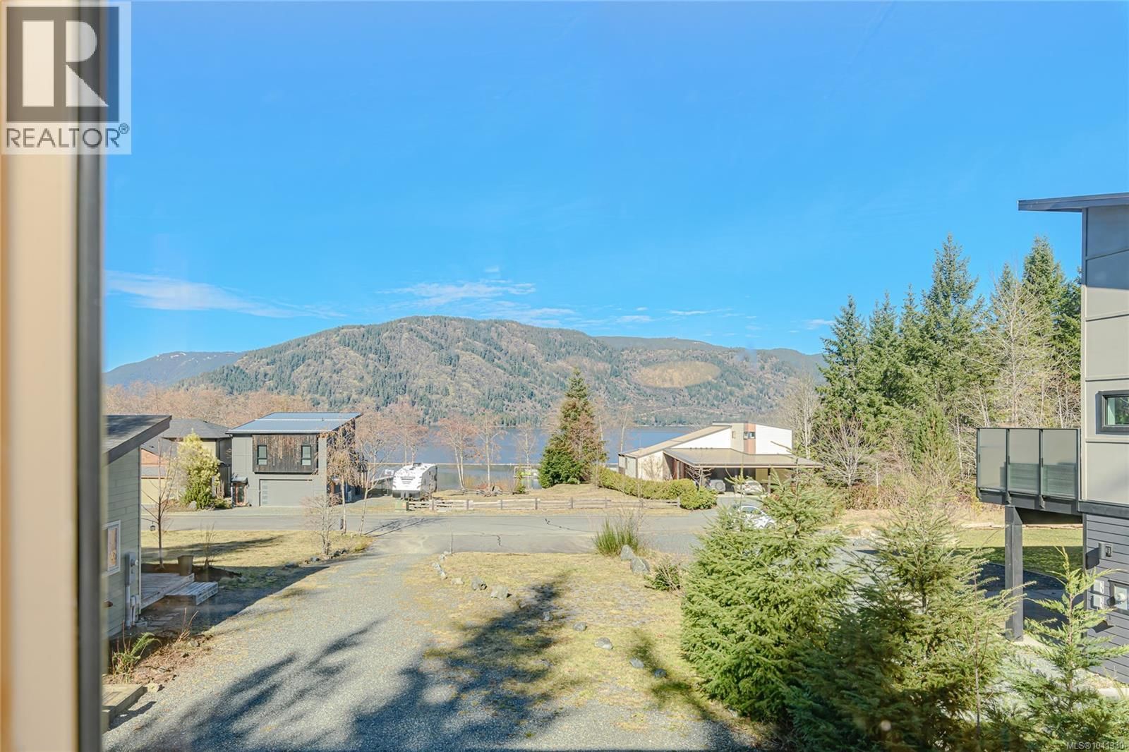 9854 Stin-Qua Road property photo